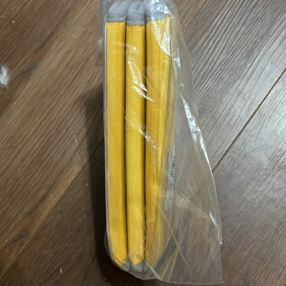 NWT Unopened Banooo soft Pet recovery cone Dog recovery cone Size Large Yellow - Picture 9 of 13